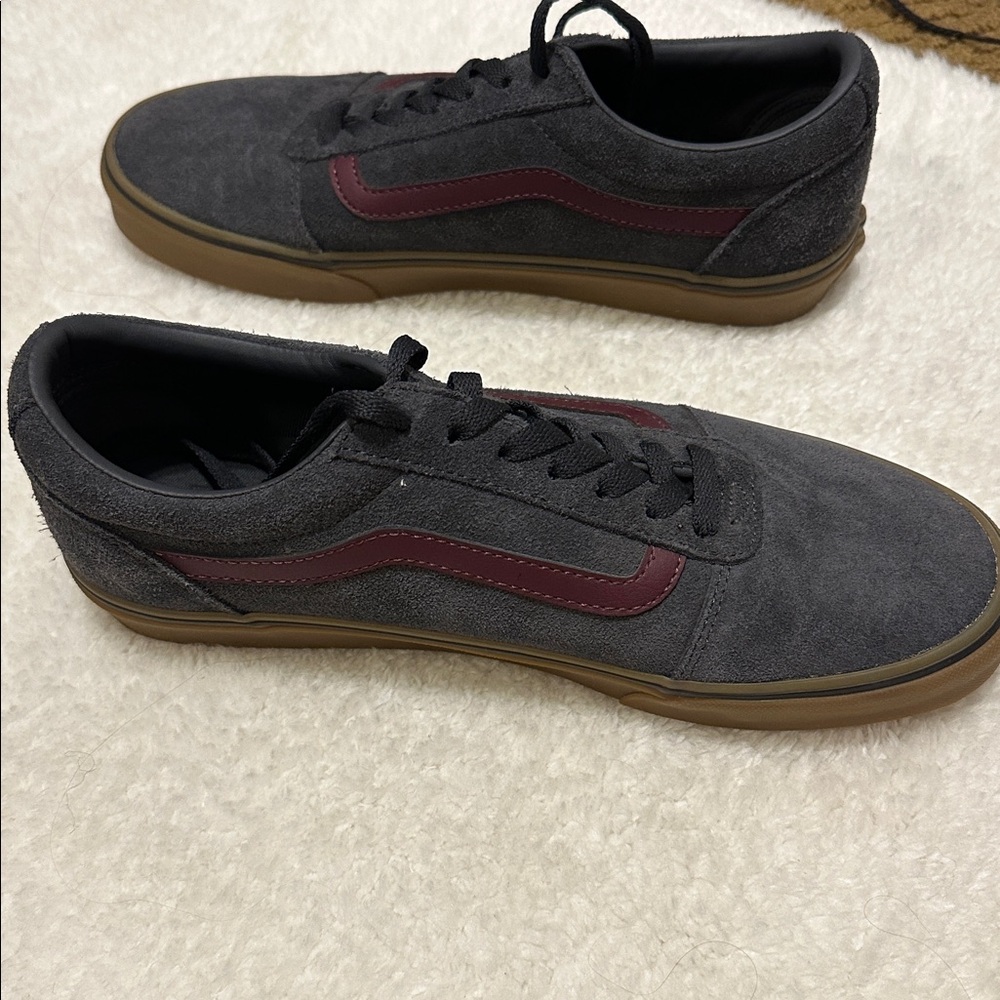 Nwob. Men’s suede vans sneakers
